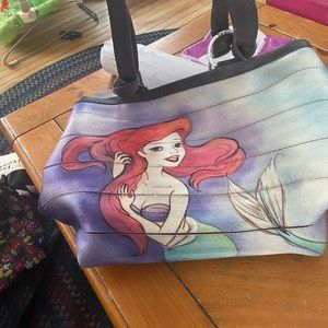 Harveys Ariel and Ursla Purse
